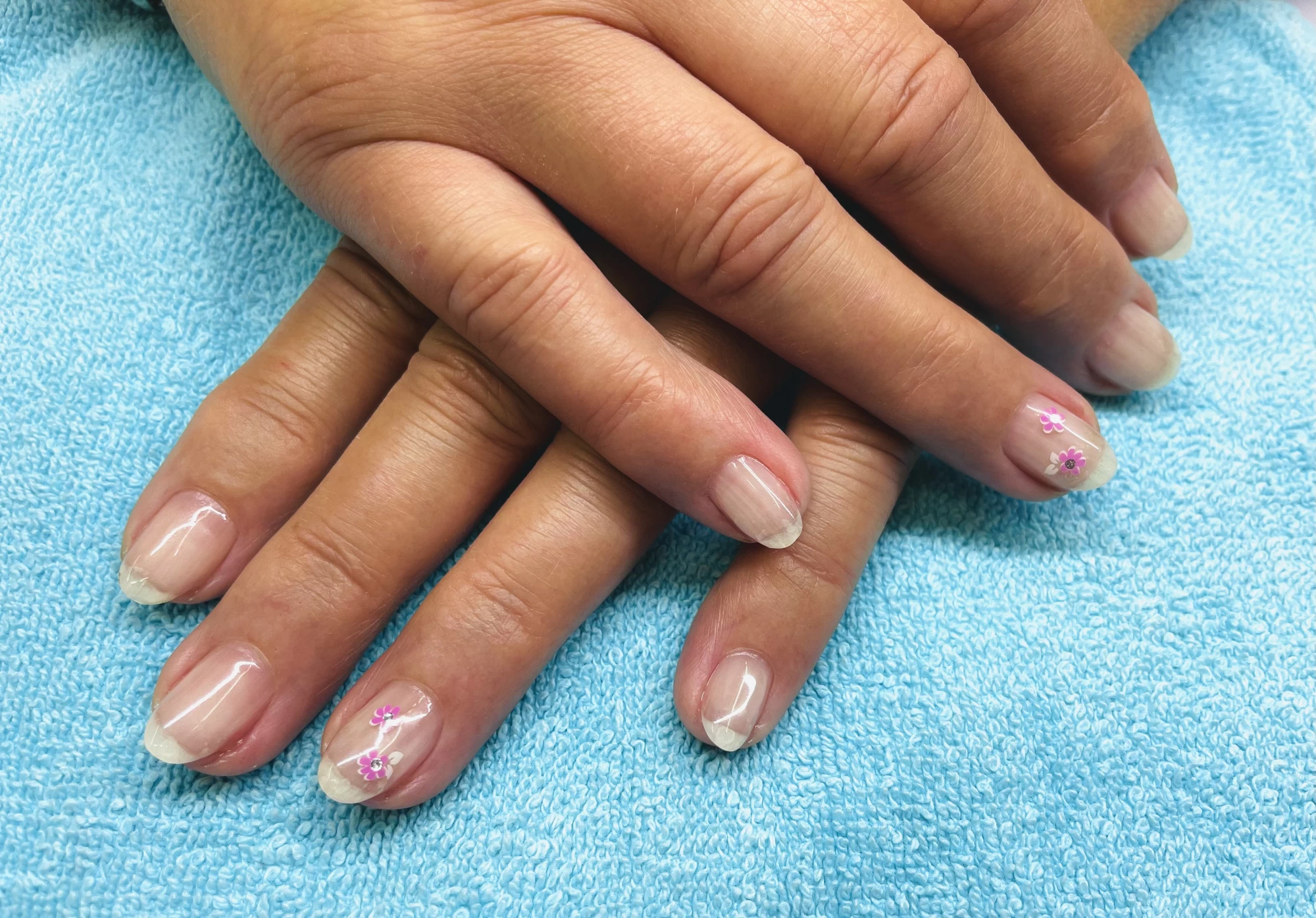 Helanails nehtové studio - obrázek 2