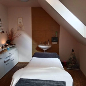 Masáže Veronika - Salón Uhersko