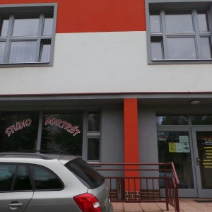 STUDIO PORTRÉT  - Andrea Gromnicová