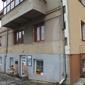 Salon Lili - Nikol Tomš