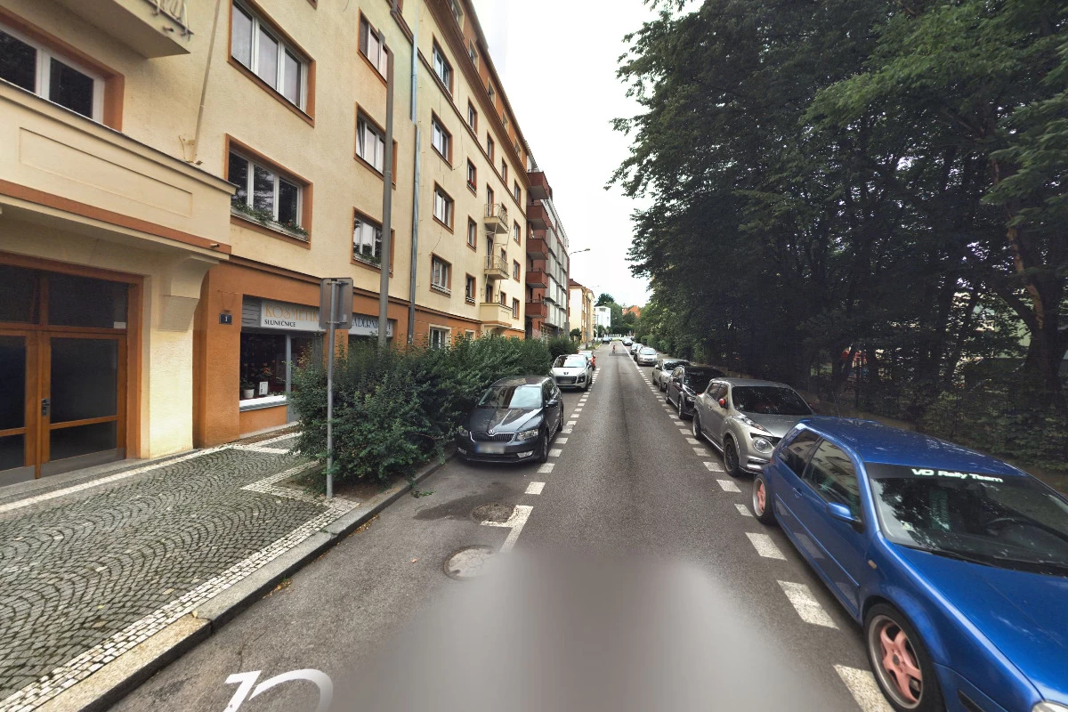 Salon Slunečnice - obrázek 2