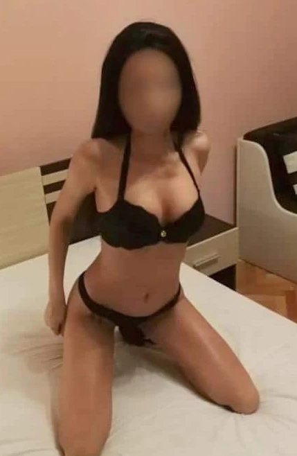 Alexandra - erotické masáže fotka 2