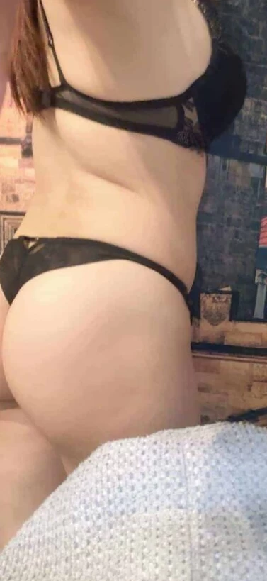 Lina Linh - erotické masáže fotka 5